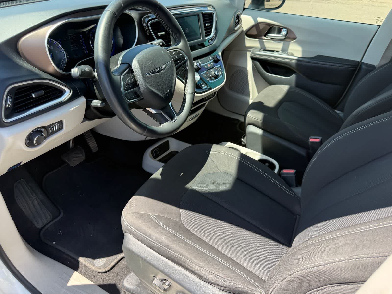 Chrysler Voyager LX 2022