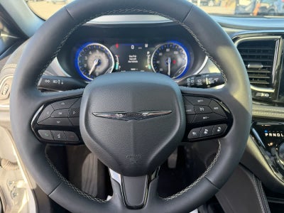 Chrysler Pacifica Limited 2025