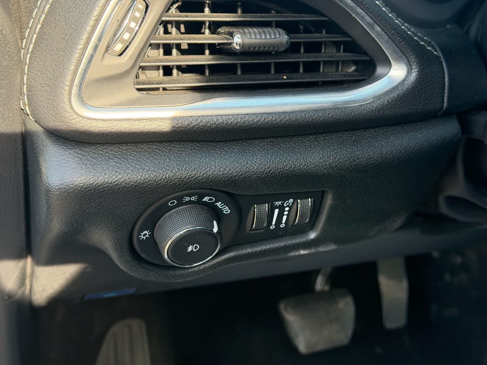 Chrysler Pacifica Limited 2025