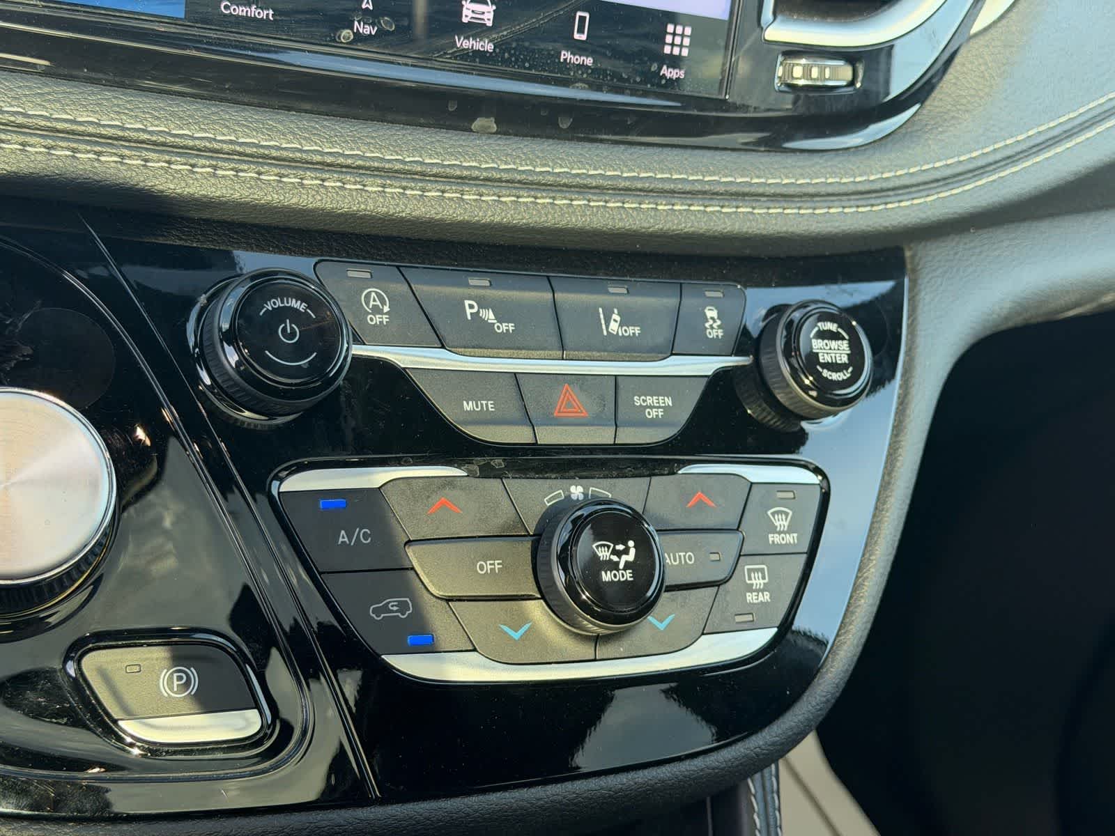 Chrysler Pacifica Limited 2025