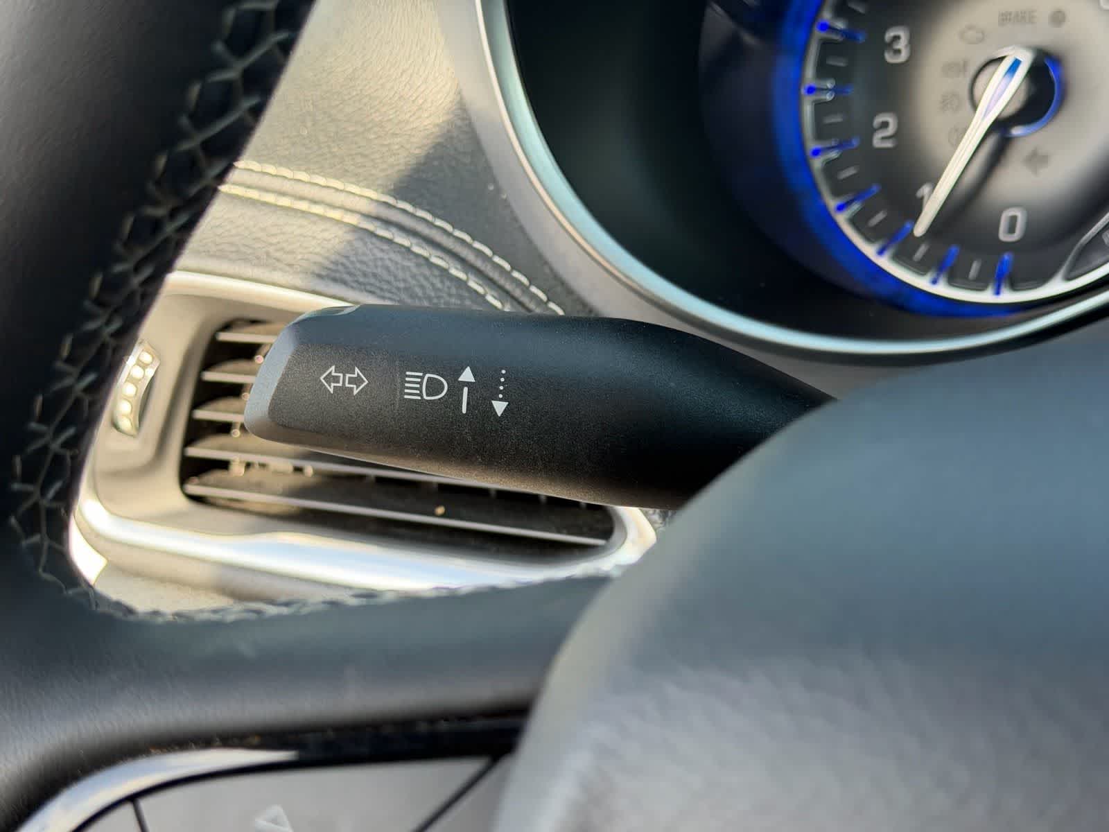 Chrysler Pacifica Limited 2025