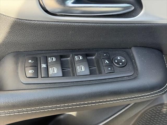 Chrysler Pacifica Limited 2025