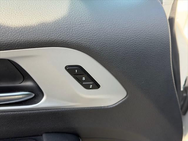 Chrysler Pacifica Limited 2025