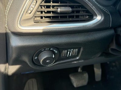 Chrysler Pacifica Limited 2025