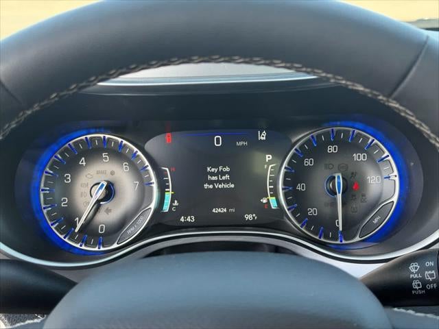 Chrysler Pacifica Limited 2025