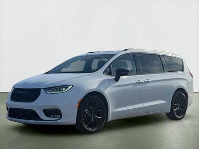 Chrysler Pacifica Limited 2025