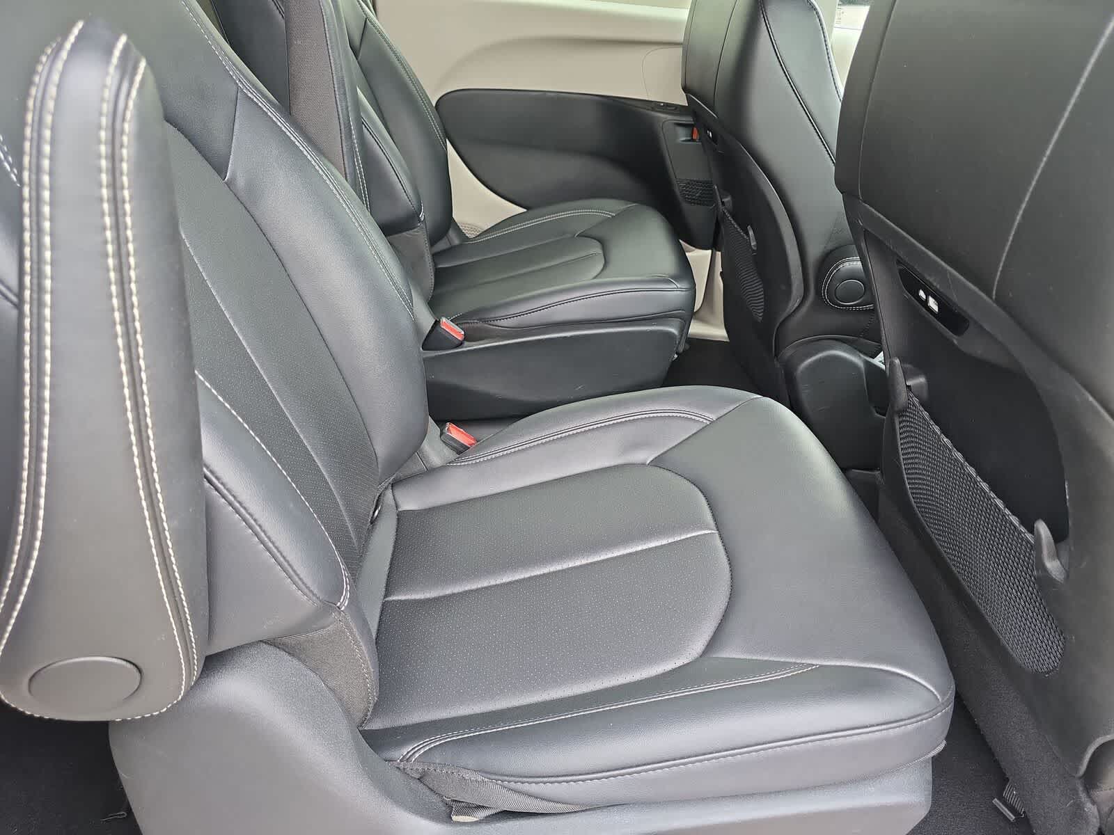 Chrysler Pacifica Hybrid Select 2024