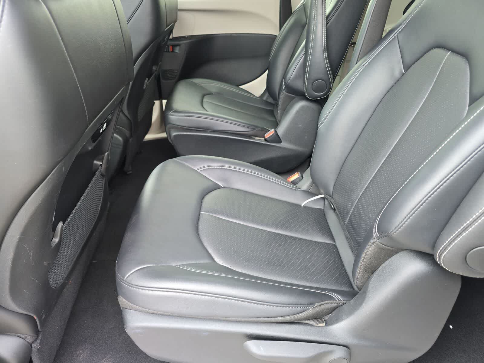 Chrysler Pacifica Hybrid Select 2024