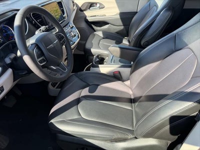 Chrysler Pacifica Hybrid Select 2024