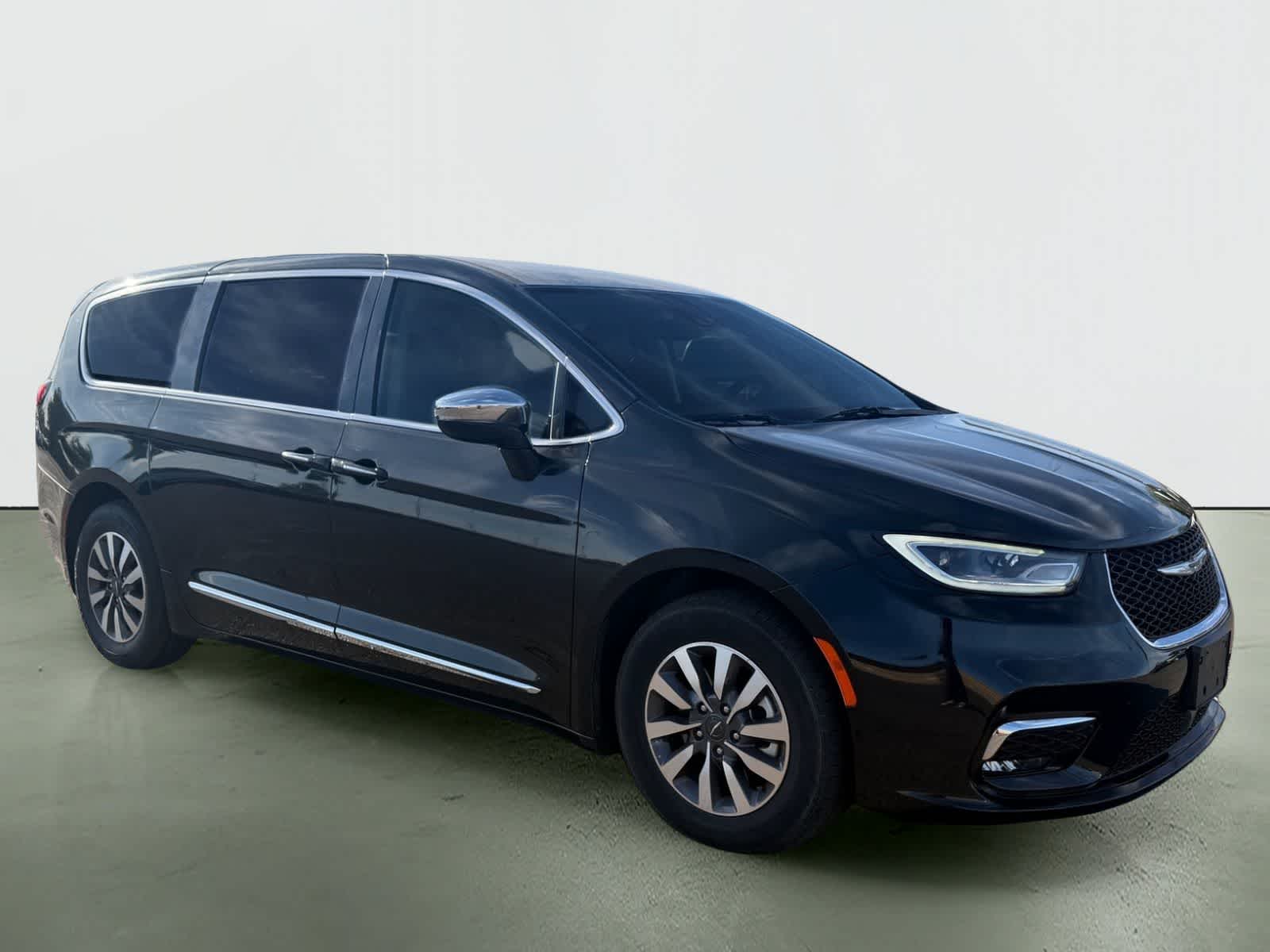 Chrysler Pacifica Hybrid Limited 2023