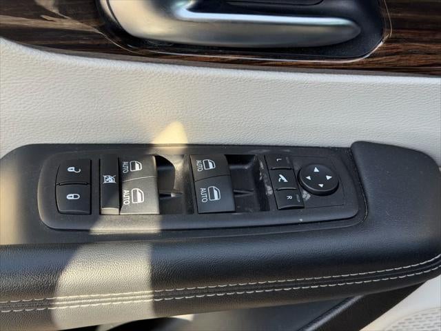 Chrysler Pacifica Hybrid Limited 2023