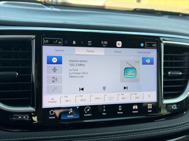 Chrysler Pacifica Hybrid Limited 2023