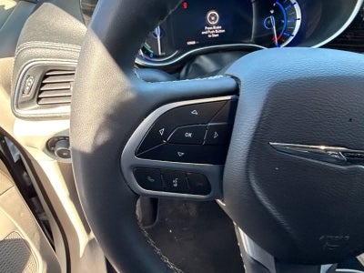 Chrysler Pacifica Hybrid Limited 2023