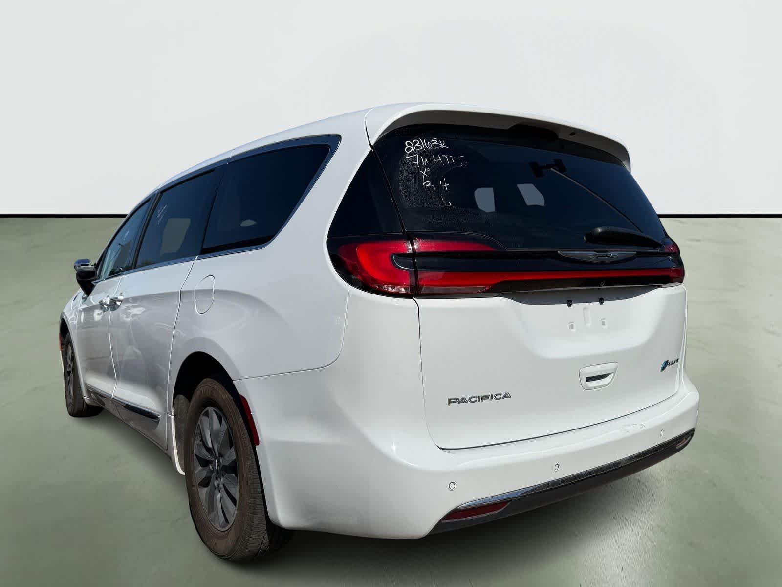Chrysler Pacifica Hybrid Limited 2023