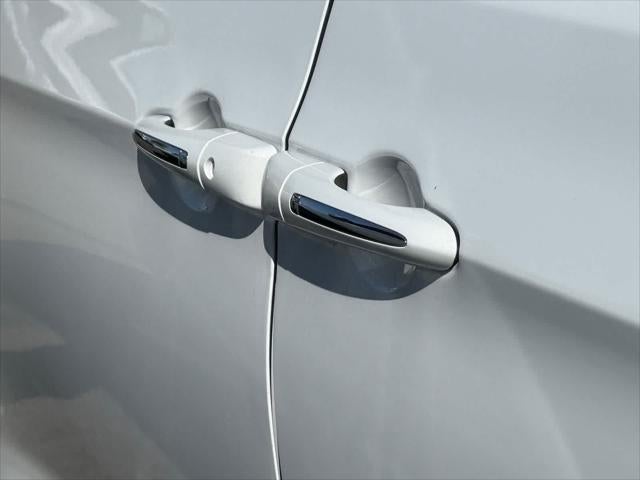 Chrysler Pacifica Hybrid Limited 2023