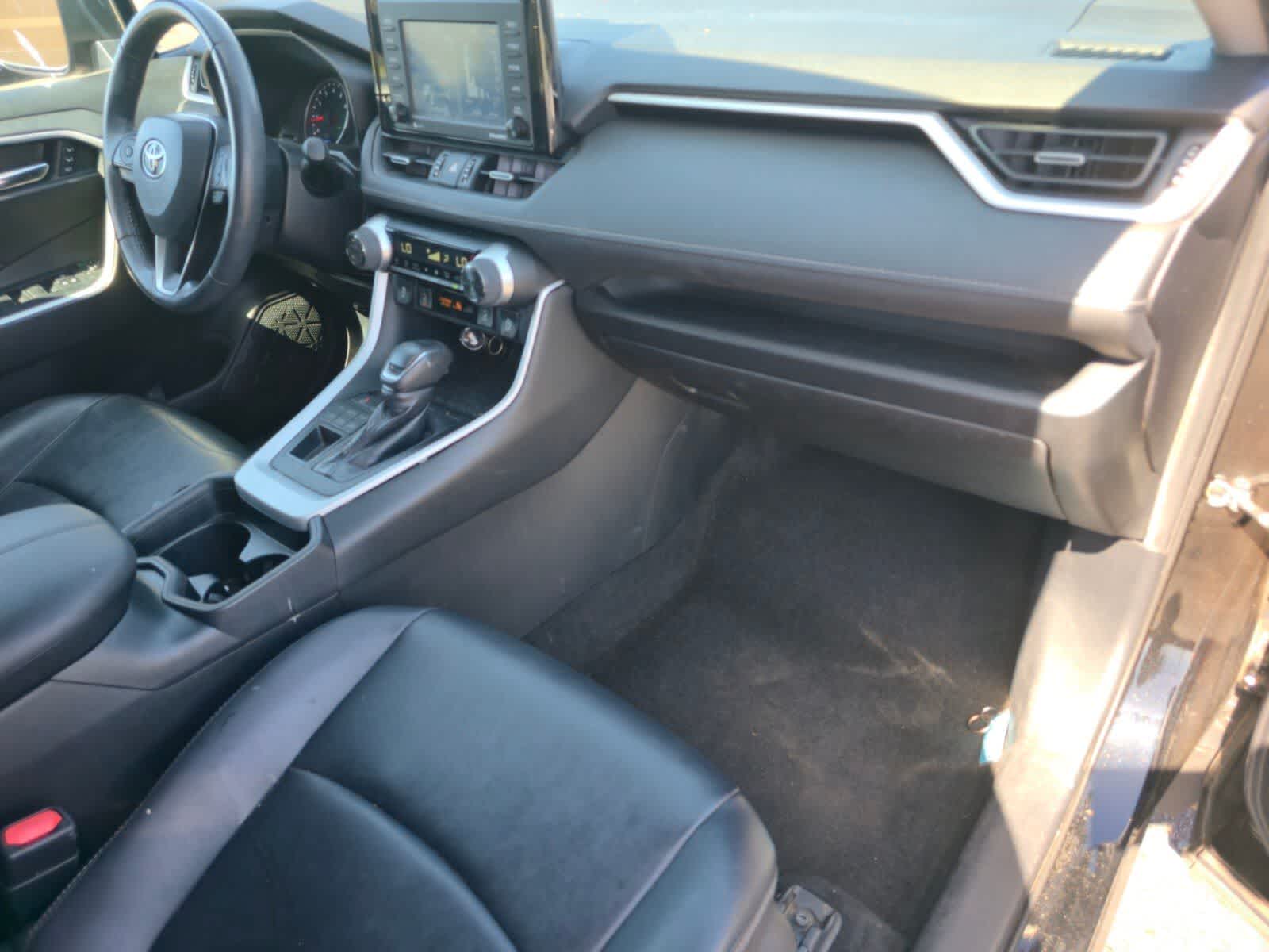 Toyota RAV4 XLE Premium 2020