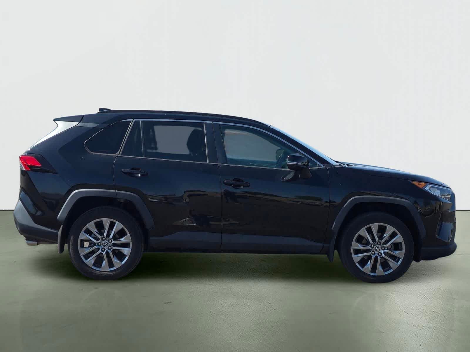Toyota RAV4 XLE Premium 2020