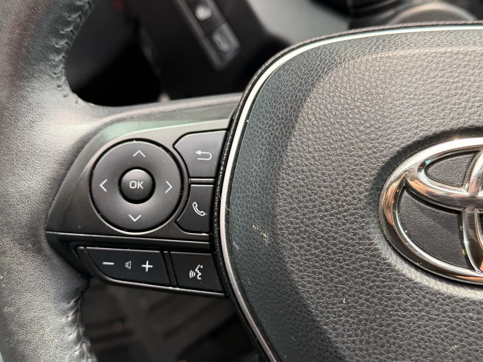 Toyota RAV4 XLE Premium 2021