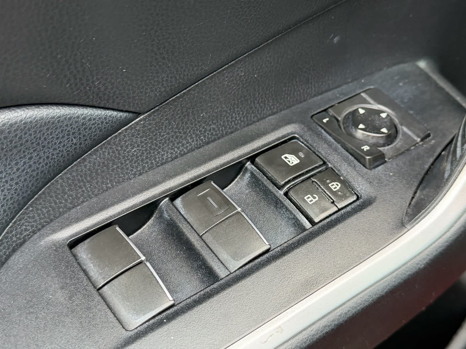 Toyota RAV4 XLE Premium 2021