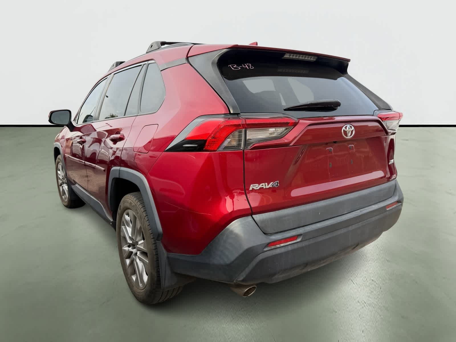Toyota RAV4 XLE Premium 2021