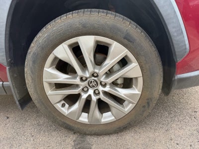 Toyota RAV4 XLE Premium 2021