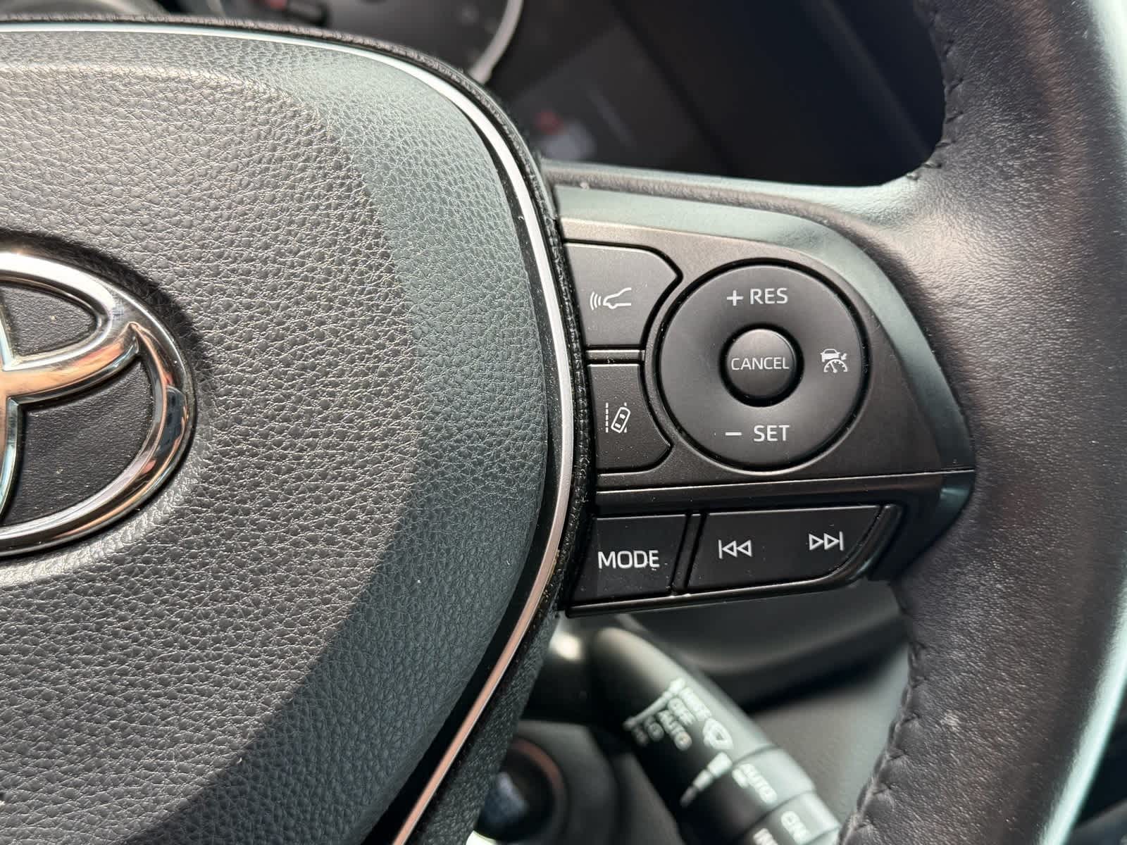 Toyota RAV4 XLE Premium 2021