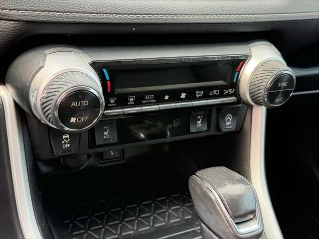 Toyota RAV4 XLE Premium 2021