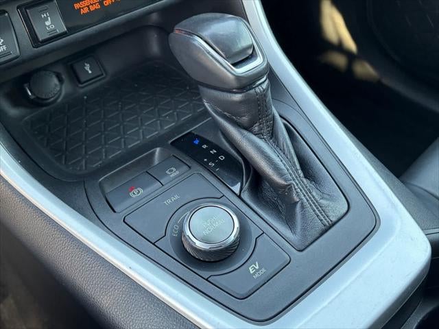Toyota RAV4 Hybrid XSE 2020