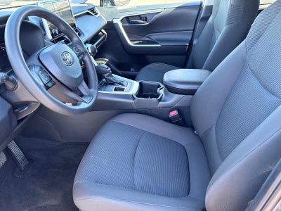 Toyota RAV4 LE 2024