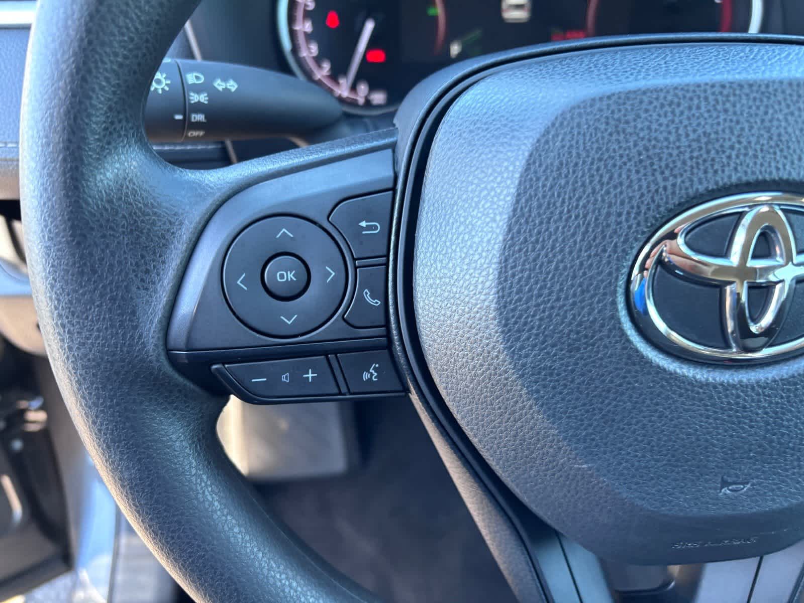 Toyota RAV4 LE 2024