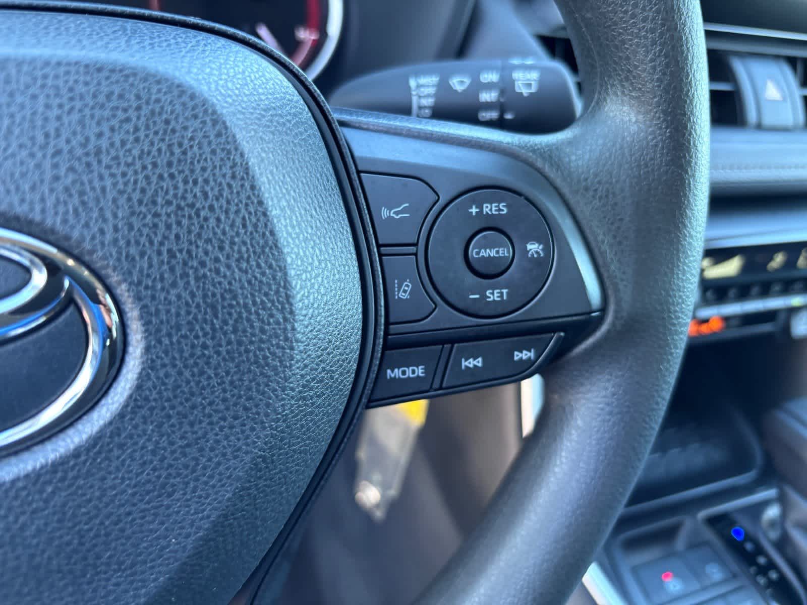 Toyota RAV4 LE 2024