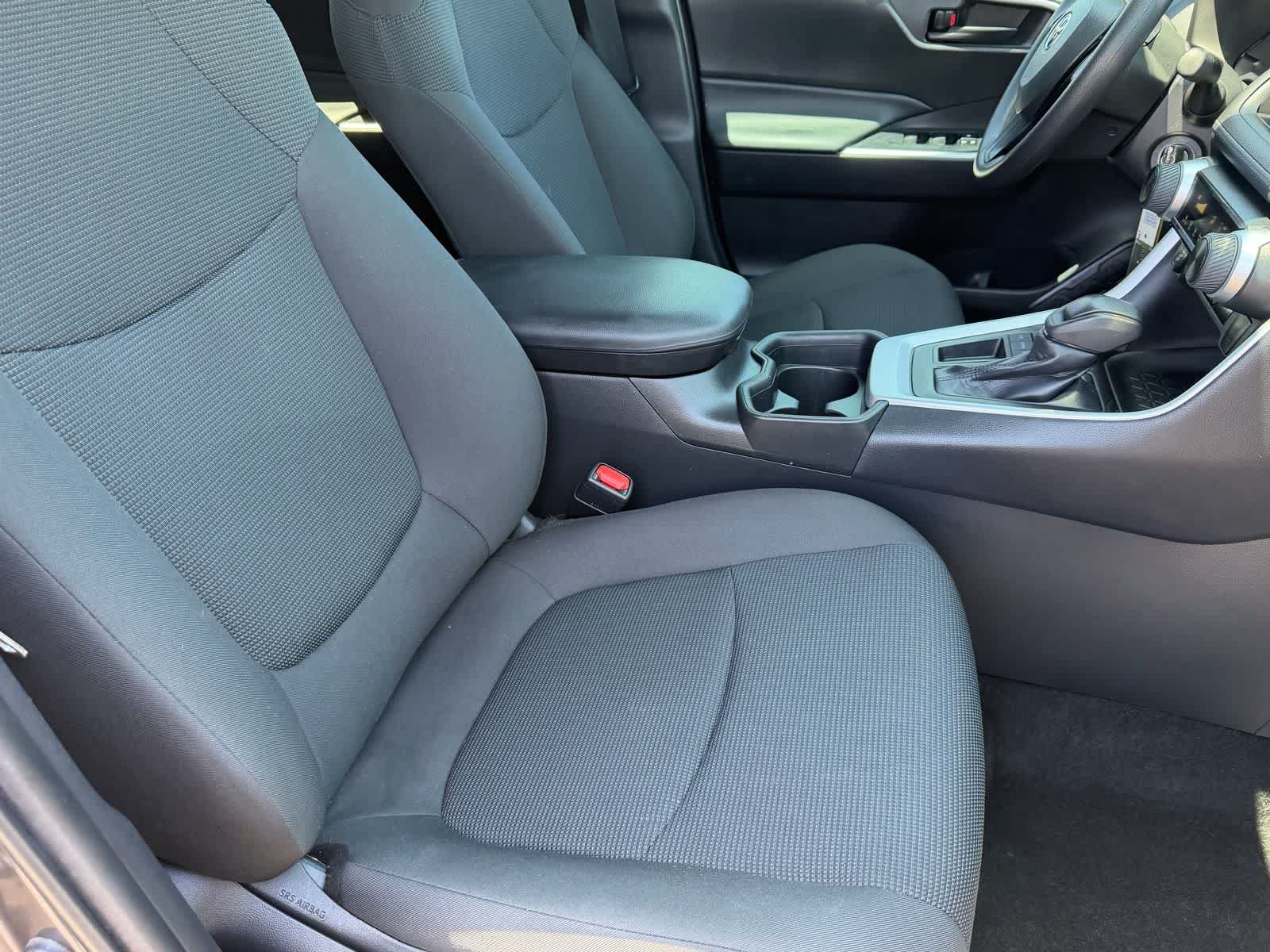 Toyota RAV4 LE 2021