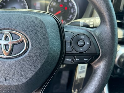 Toyota RAV4 LE 2021