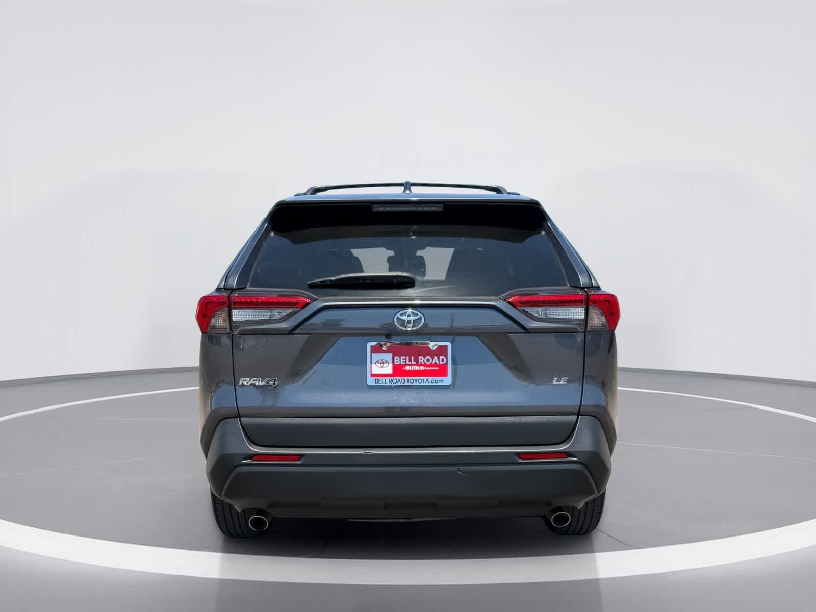 Toyota RAV4 LE 2021