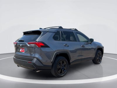 Toyota RAV4 LE 2021