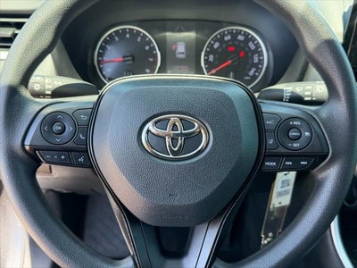 Toyota RAV4 LE 2021