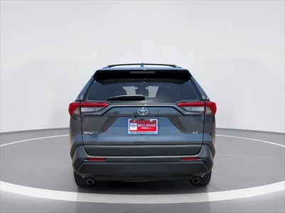 Toyota RAV4 LE 2021