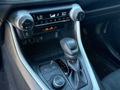 Toyota RAV4 Hybrid LE 2024