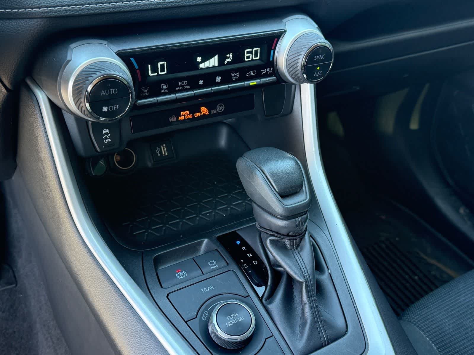 Toyota RAV4 Hybrid LE 2024