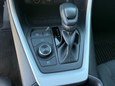 Toyota RAV4 Hybrid LE 2024