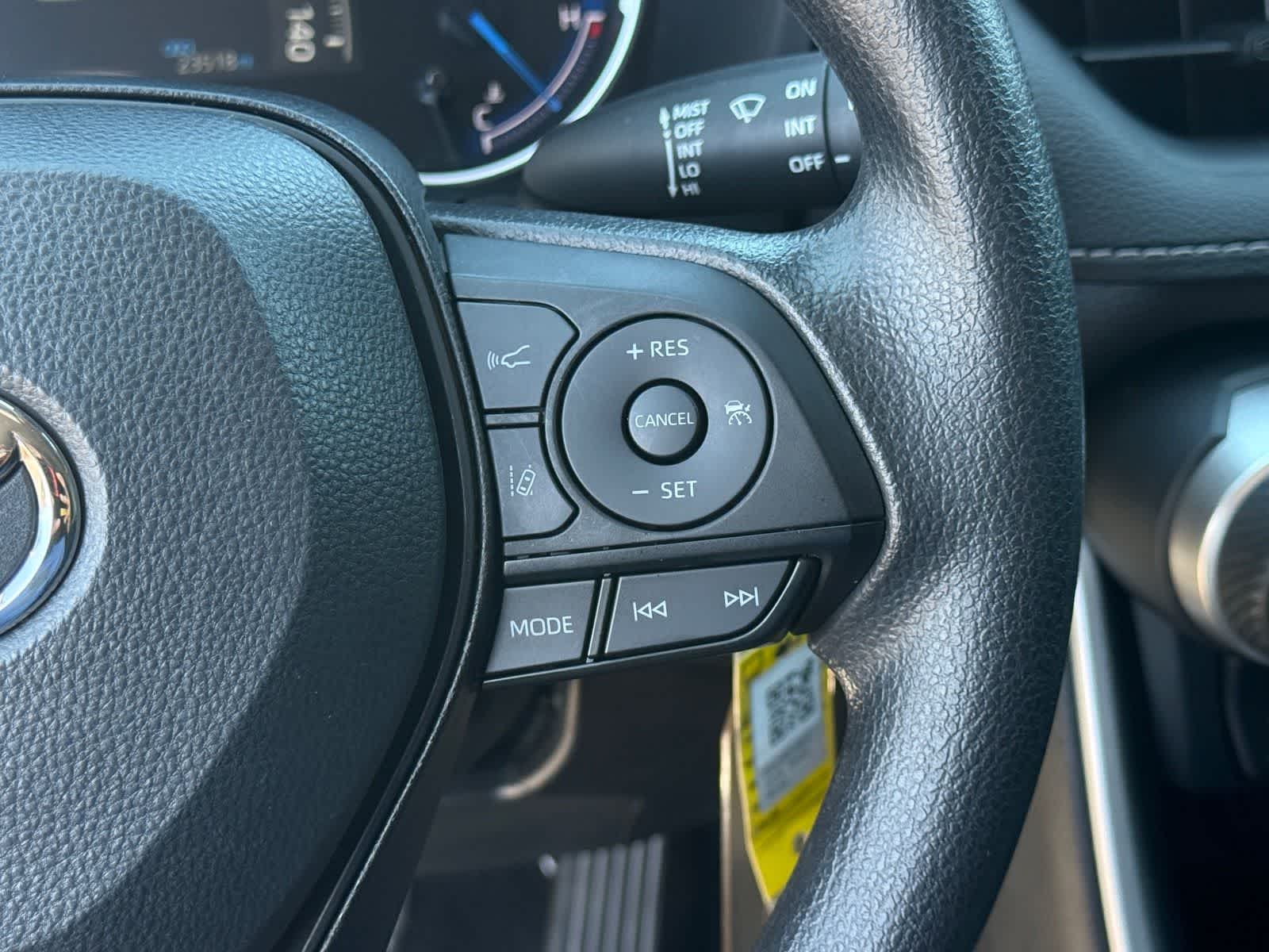 Toyota RAV4 Hybrid LE 2024