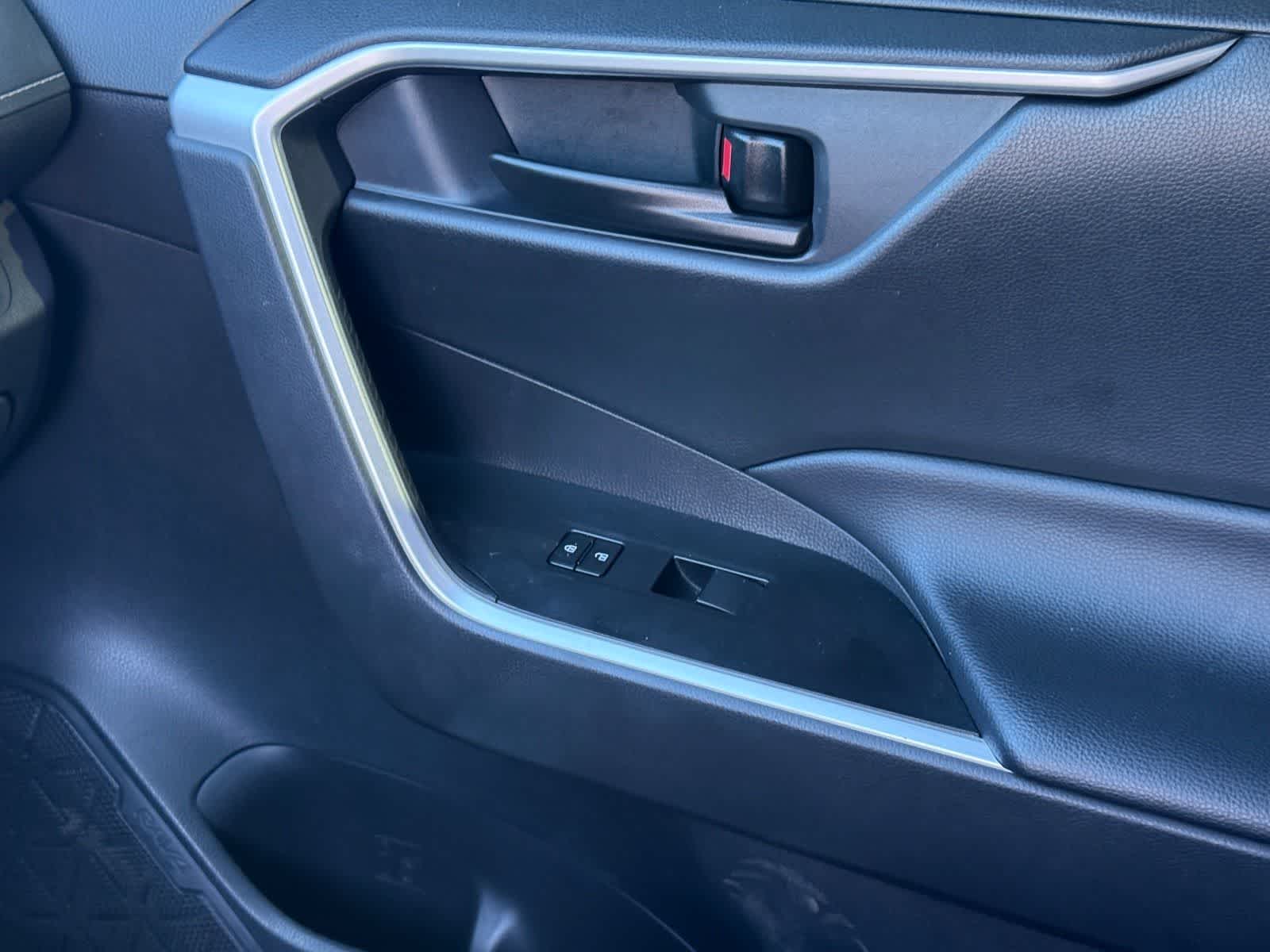 Toyota RAV4 Hybrid LE 2024