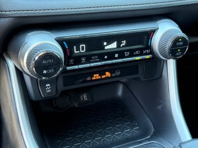 Toyota RAV4 Hybrid LE 2024