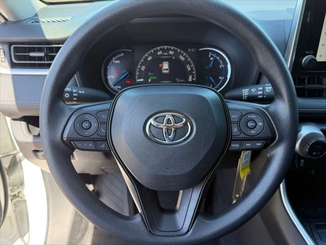 Toyota RAV4 Hybrid LE 2024