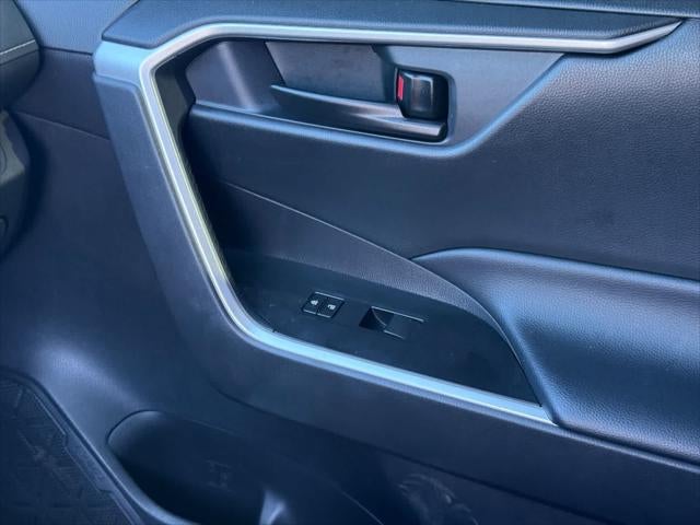 Toyota RAV4 Hybrid LE 2024