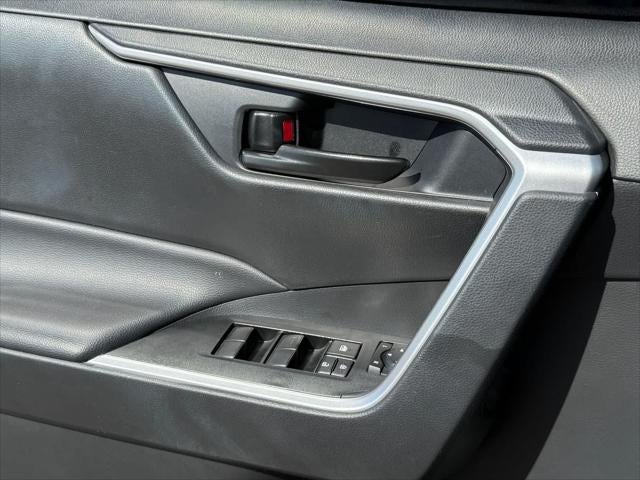 Toyota RAV4 Hybrid LE 2024