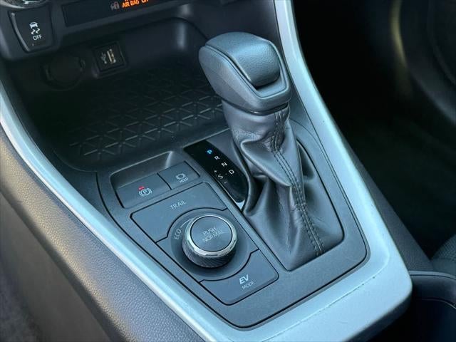 Toyota RAV4 Hybrid LE 2024