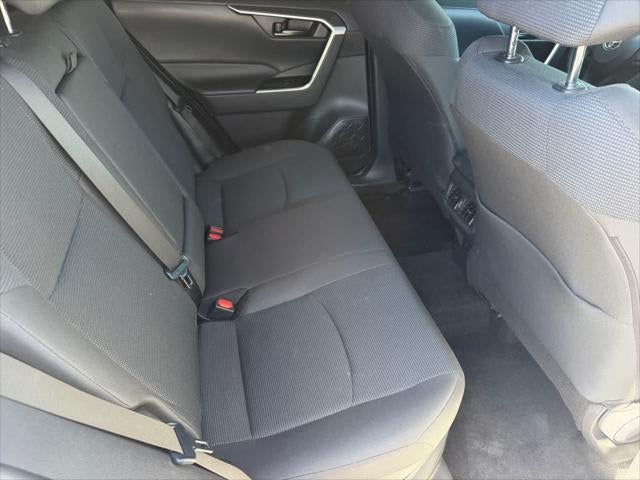Toyota RAV4 Hybrid LE 2024
