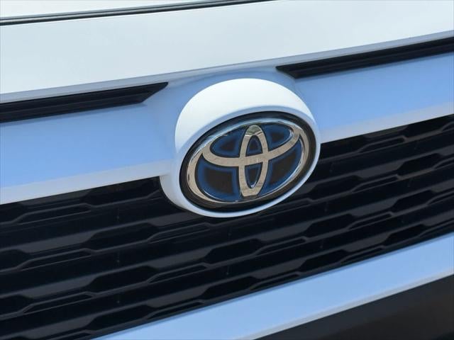 Toyota RAV4 Hybrid LE 2024