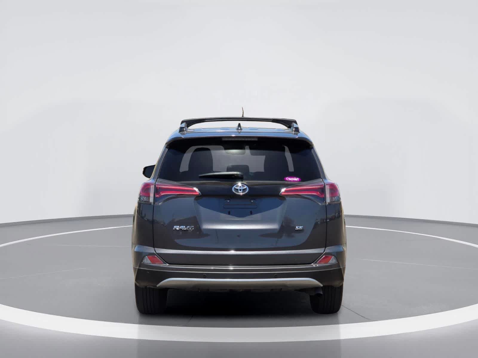 Toyota RAV4 SE 2018